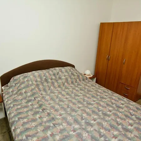 Robinson Ivano * Zavala