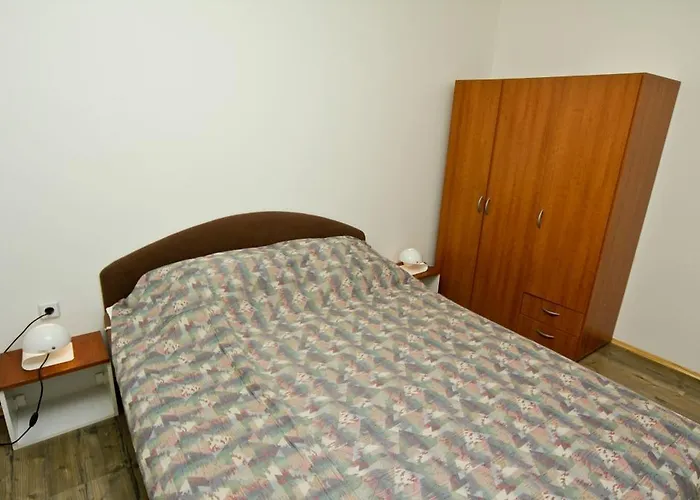 Robinson Ivano * Zavala